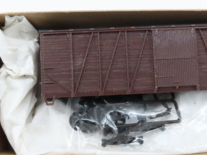 HO Scale Accurail Kit #4300 Undecorated 40' Outside Braced Box Car