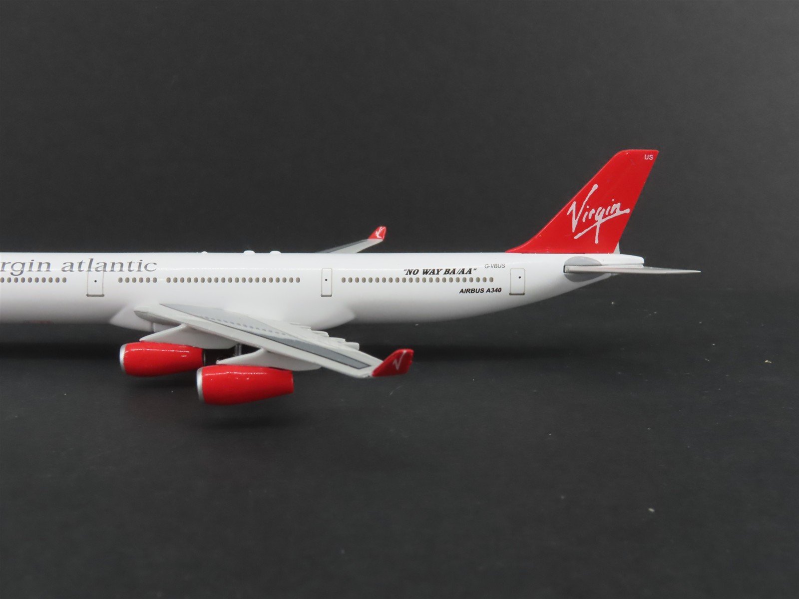 1:400 Sky Club 98-002 Die-Cast Virgin Atlantic Airbus A340-311 Aircraft G-VBUS