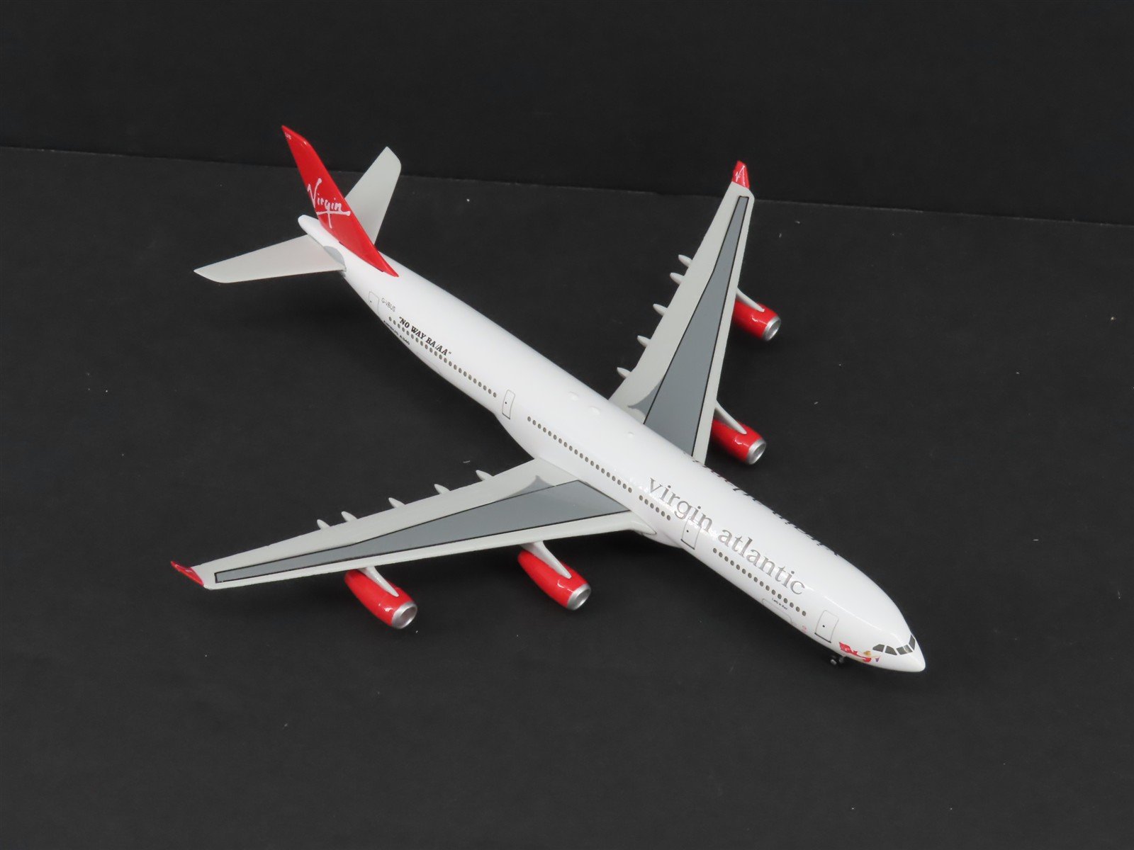 1:400 Sky Club 98-002 Die-Cast Virgin Atlantic Airbus A340-311 Aircraft G-VBUS