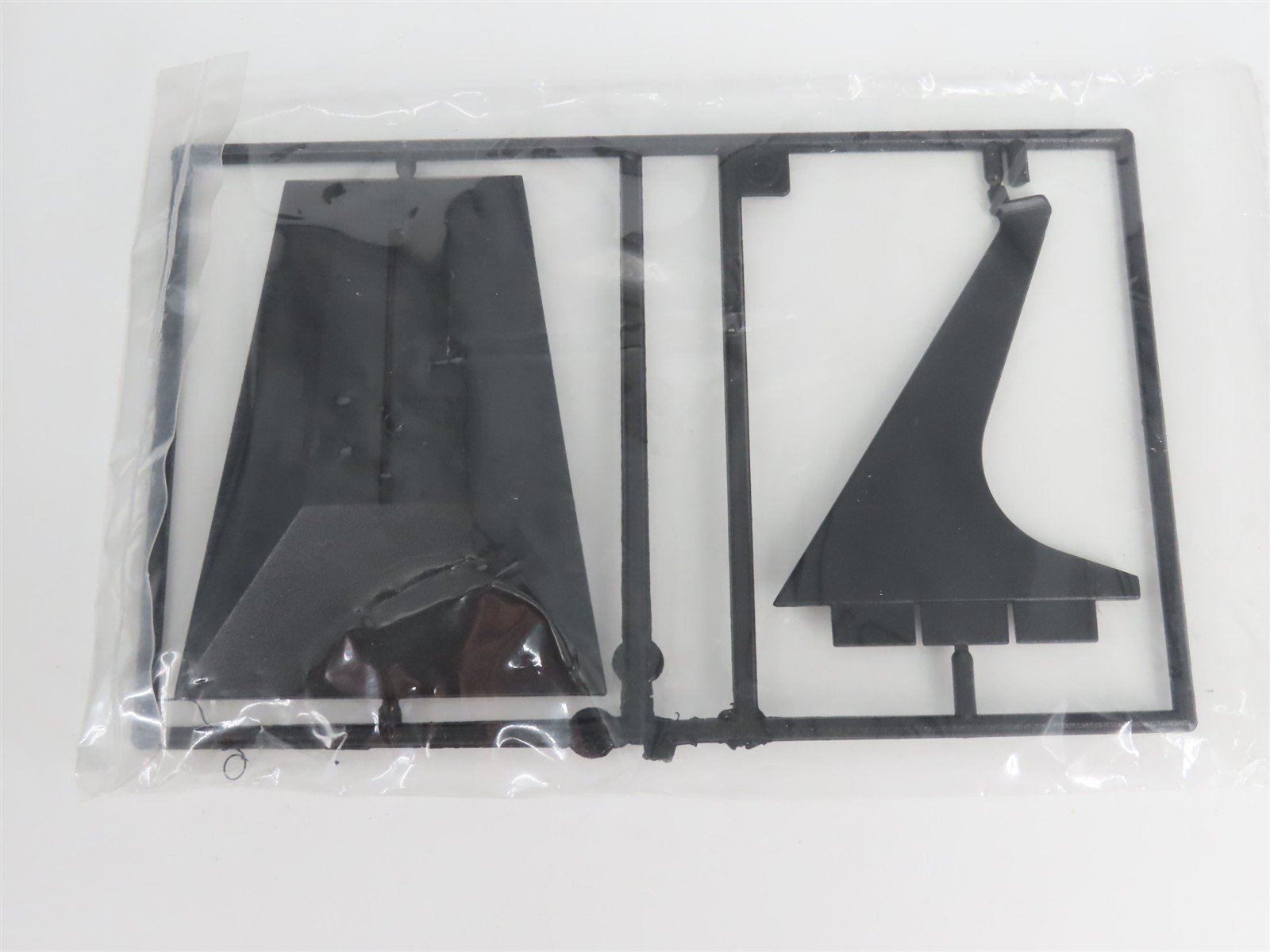 1:400 Sky Club 98-002 Die-Cast Virgin Atlantic Airbus A340-311 Aircraft G-VBUS