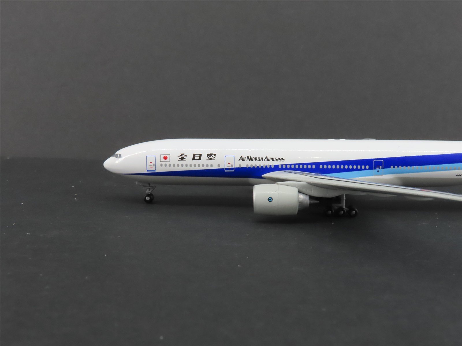 1:400 Scale Jet Air J-007 Die-Cast ANA All Nippon Boeing 777 Aircraft JA8198
