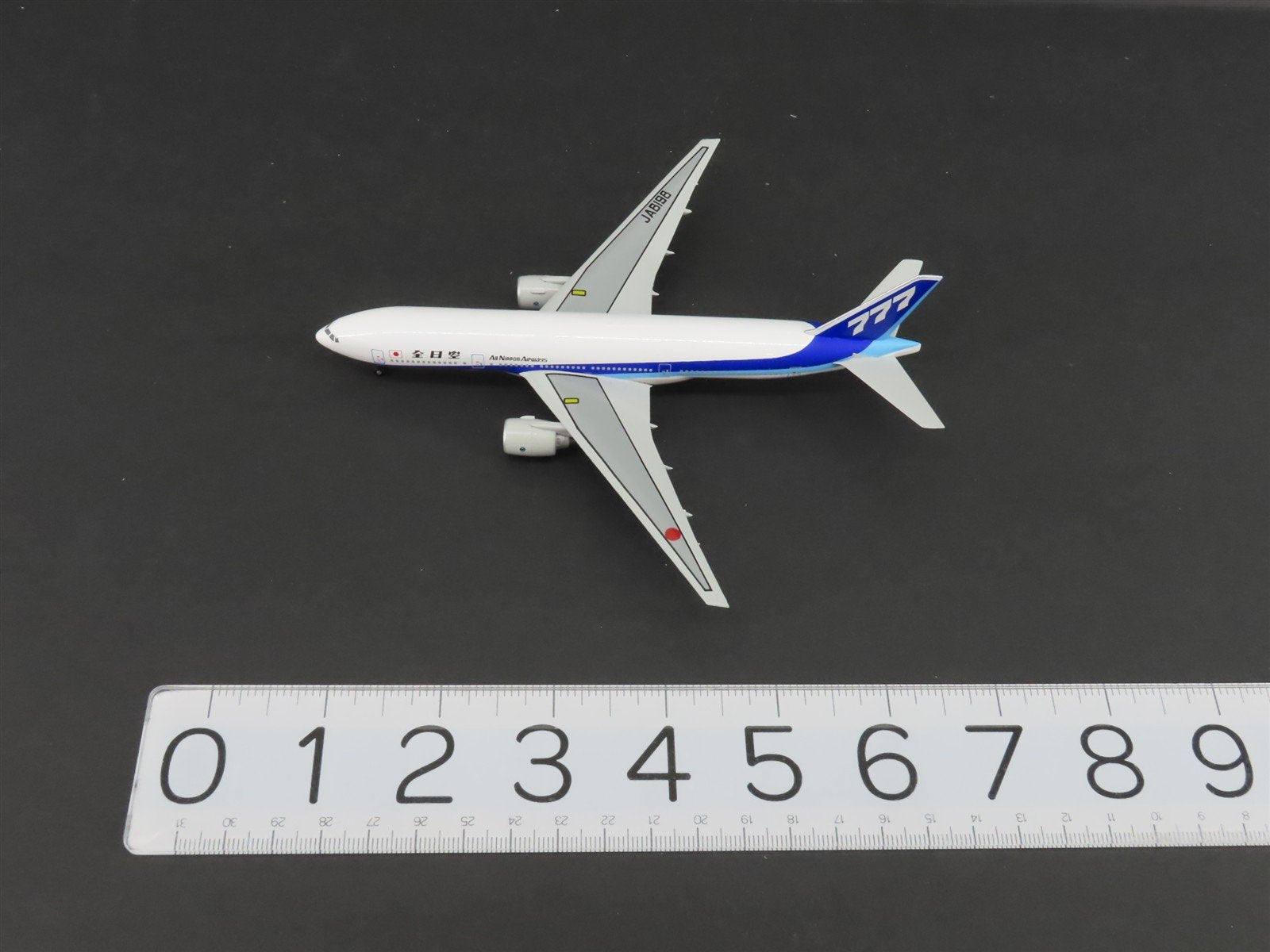 1:400 Scale Jet Air J-007 Die-Cast ANA All Nippon Boeing 777 Aircraft JA8198