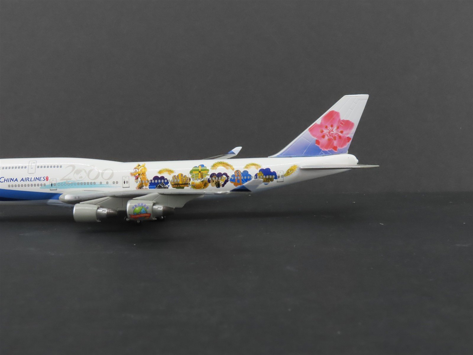 1:400 Dragon Wings Die-Cast China Airlines Millennium Dragon Boeing 747 Aircraft