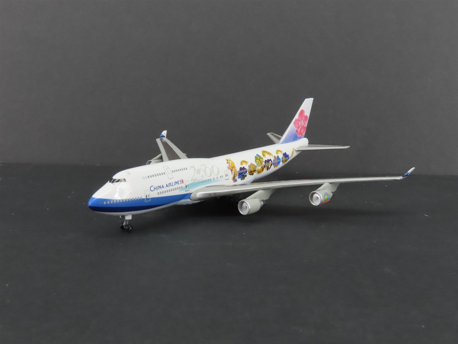 1:400 Dragon Wings Die-Cast China Airlines Millennium Dragon Boeing 747 Aircraft