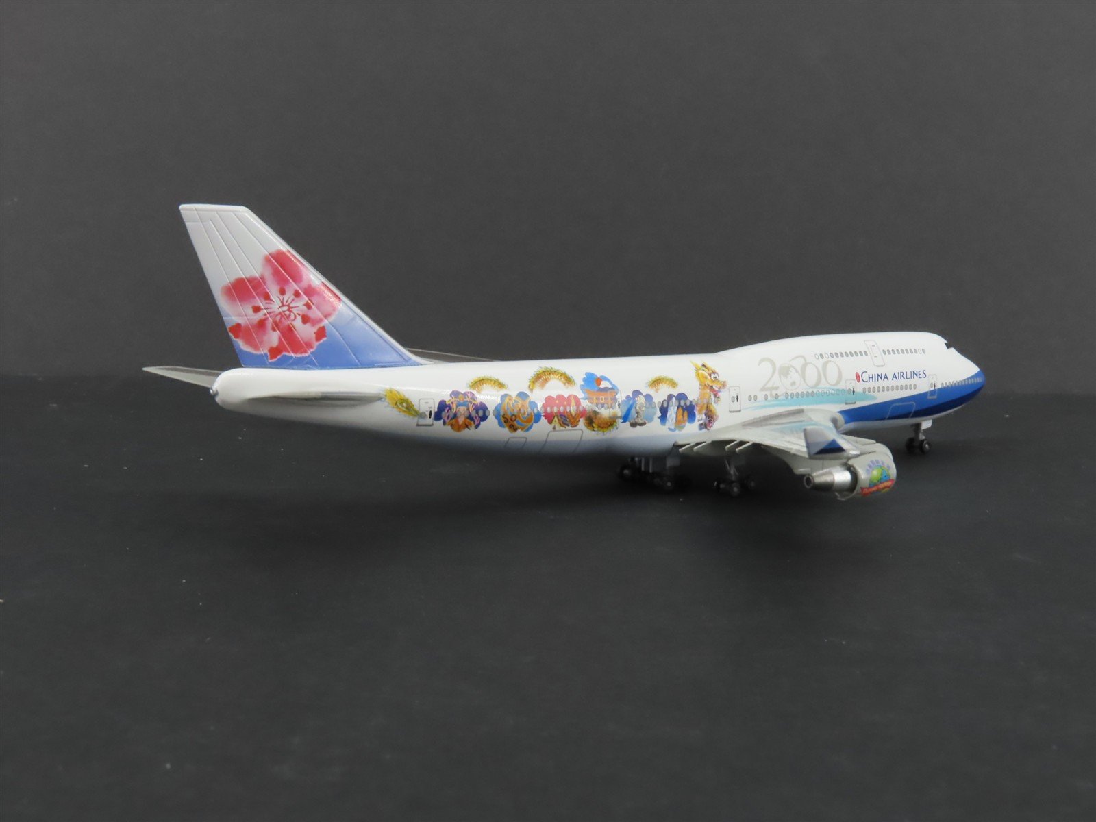 1:400 Dragon Wings Die-Cast China Airlines Millennium Dragon Boeing 747 Aircraft