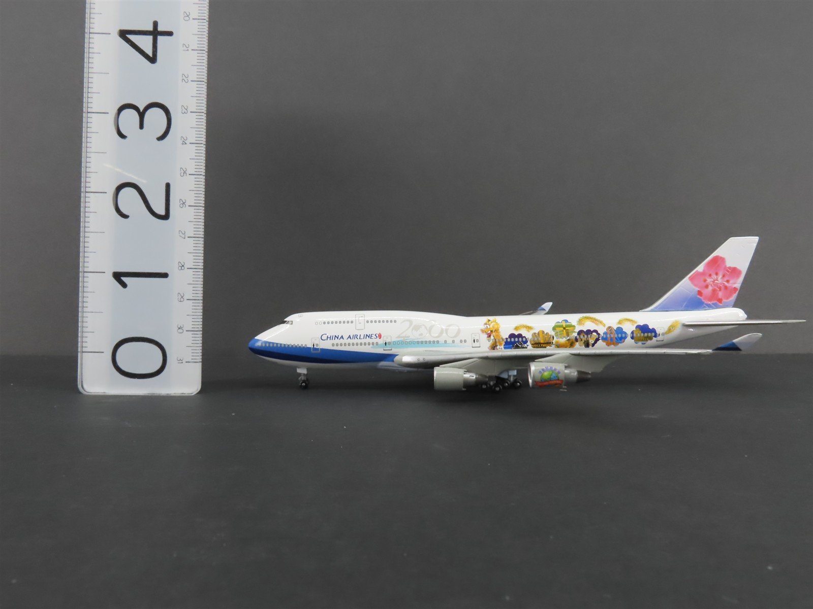 1:400 Dragon Wings Die-Cast China Airlines Millennium Dragon Boeing 747 Aircraft