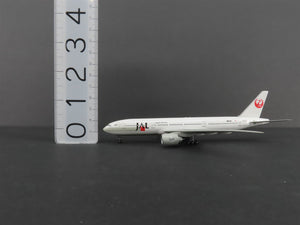 1:400 Hasegawa 61406 Die-Cast JAL Japan Airlines Boeing 777-200 Aircraft JA8983