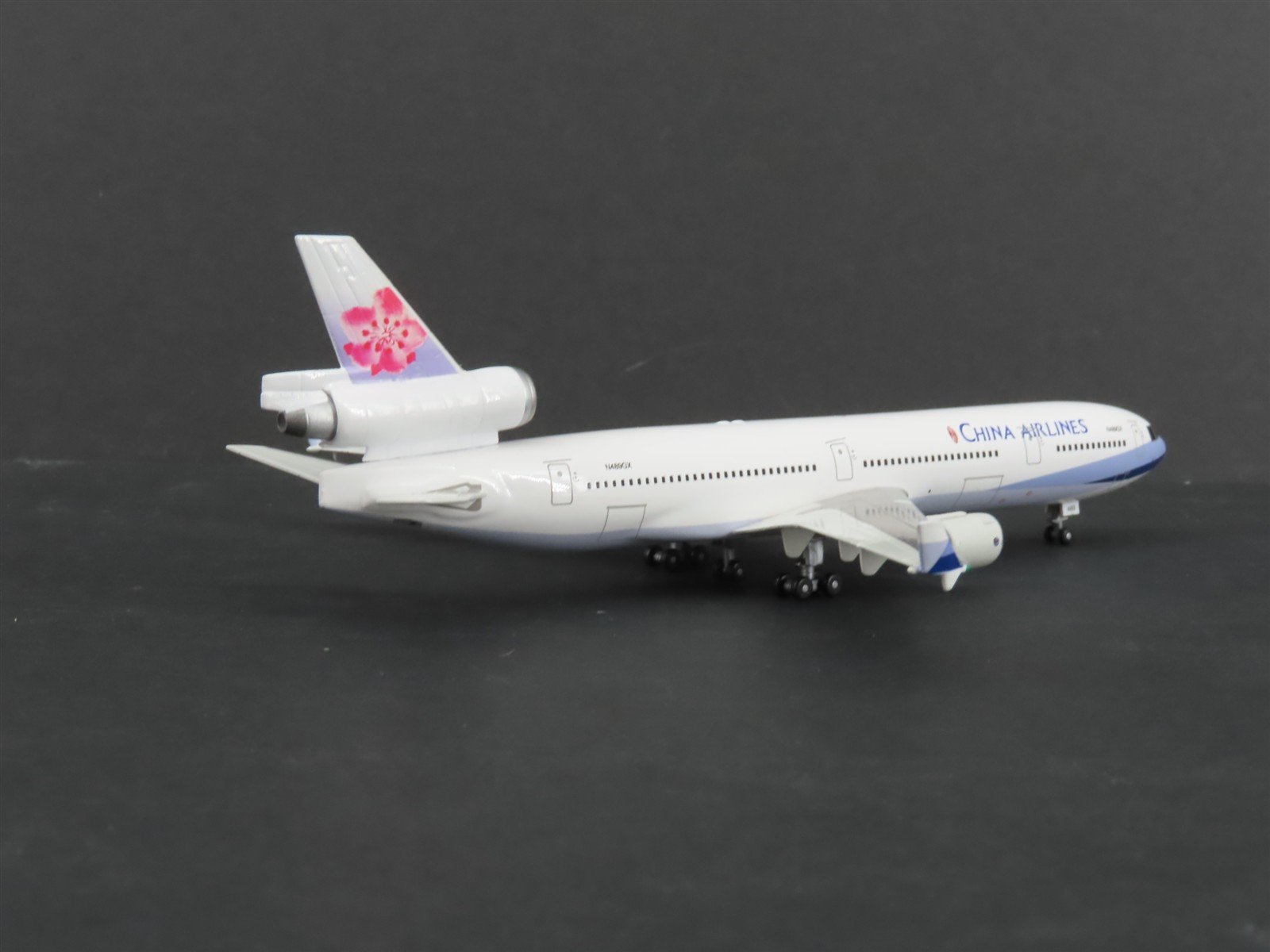 1:400 Airshop Die-Cast China Airlines McDonnell Douglas MD-11 Aircraft N489GX
