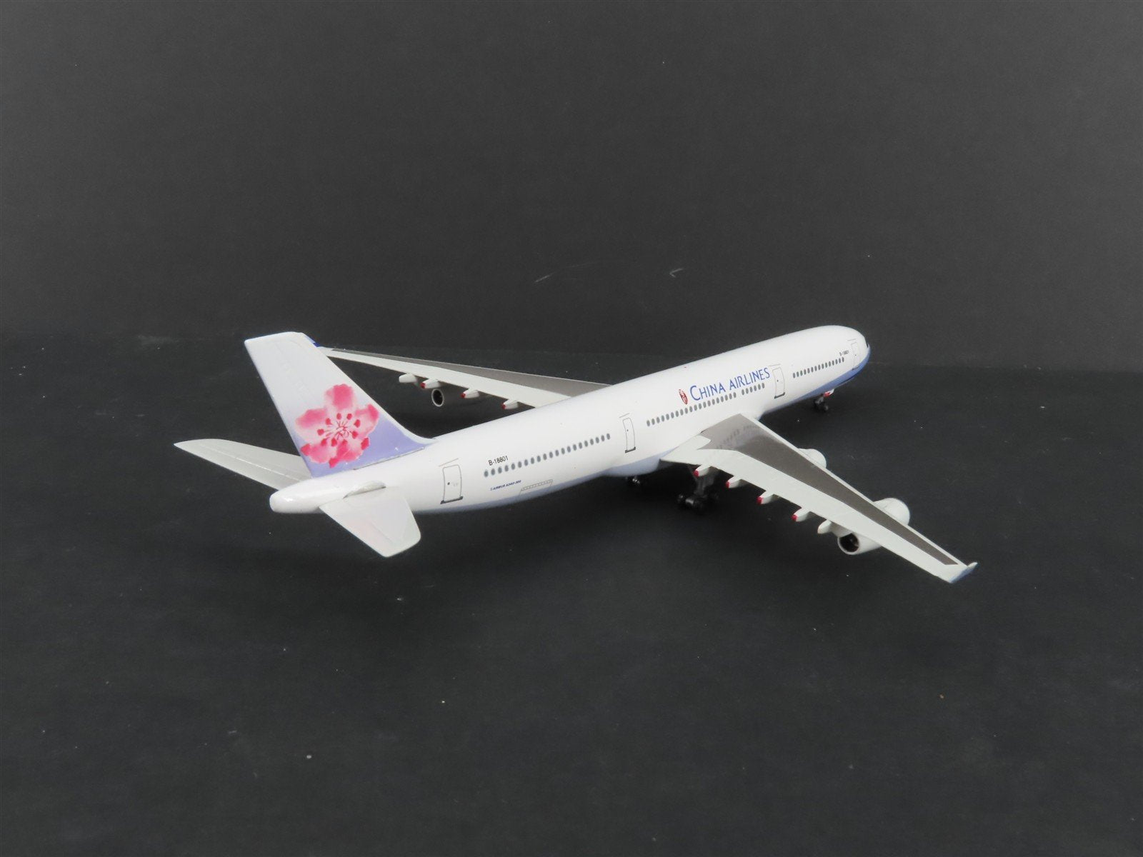 1:400 Scale Airshop Die-Cast China Airlines Airbus A340-300 Aircraft B-18801