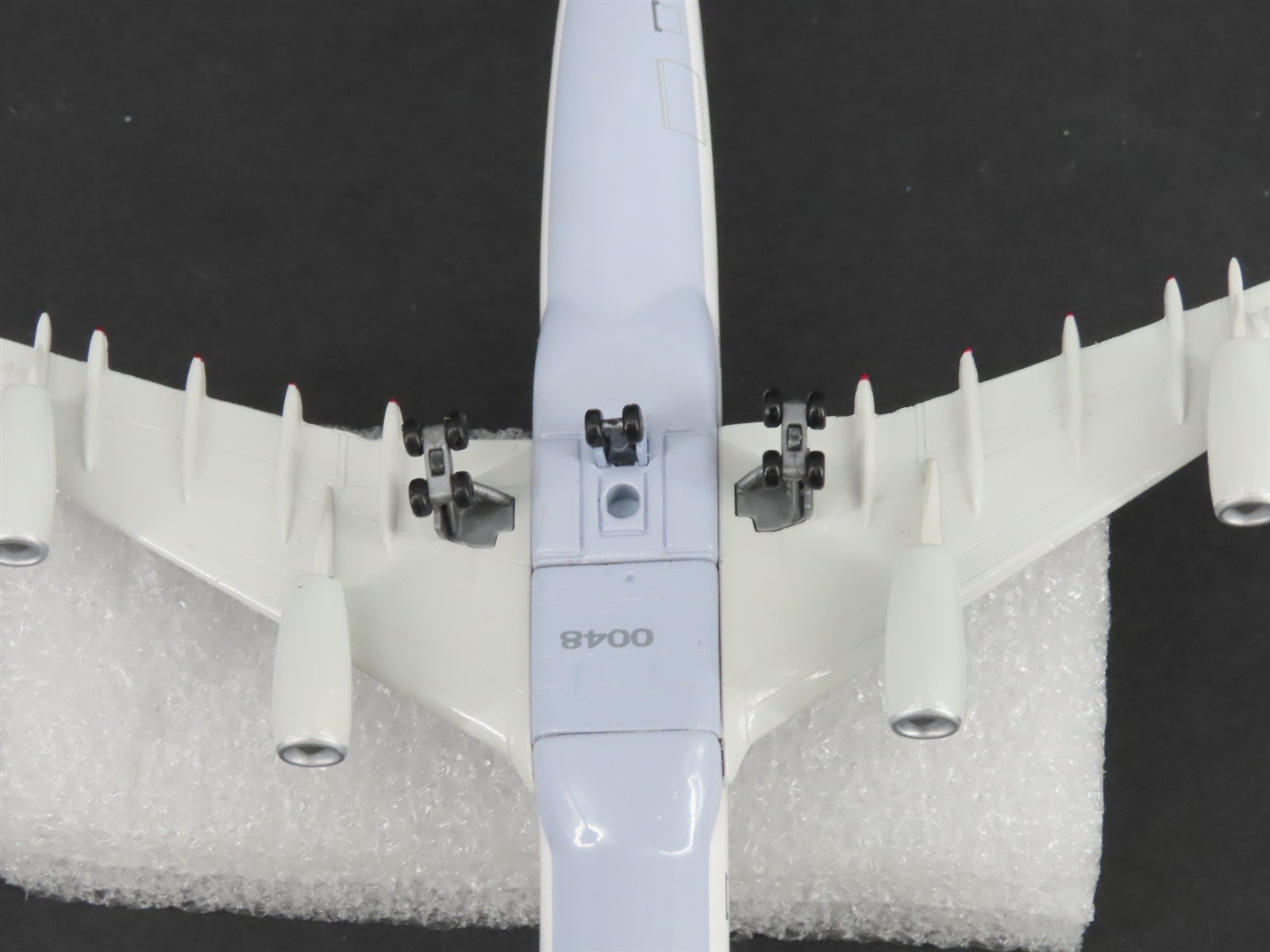 1:400 Scale Airshop Die-Cast China Airlines Airbus A340-300 Aircraft B-18801