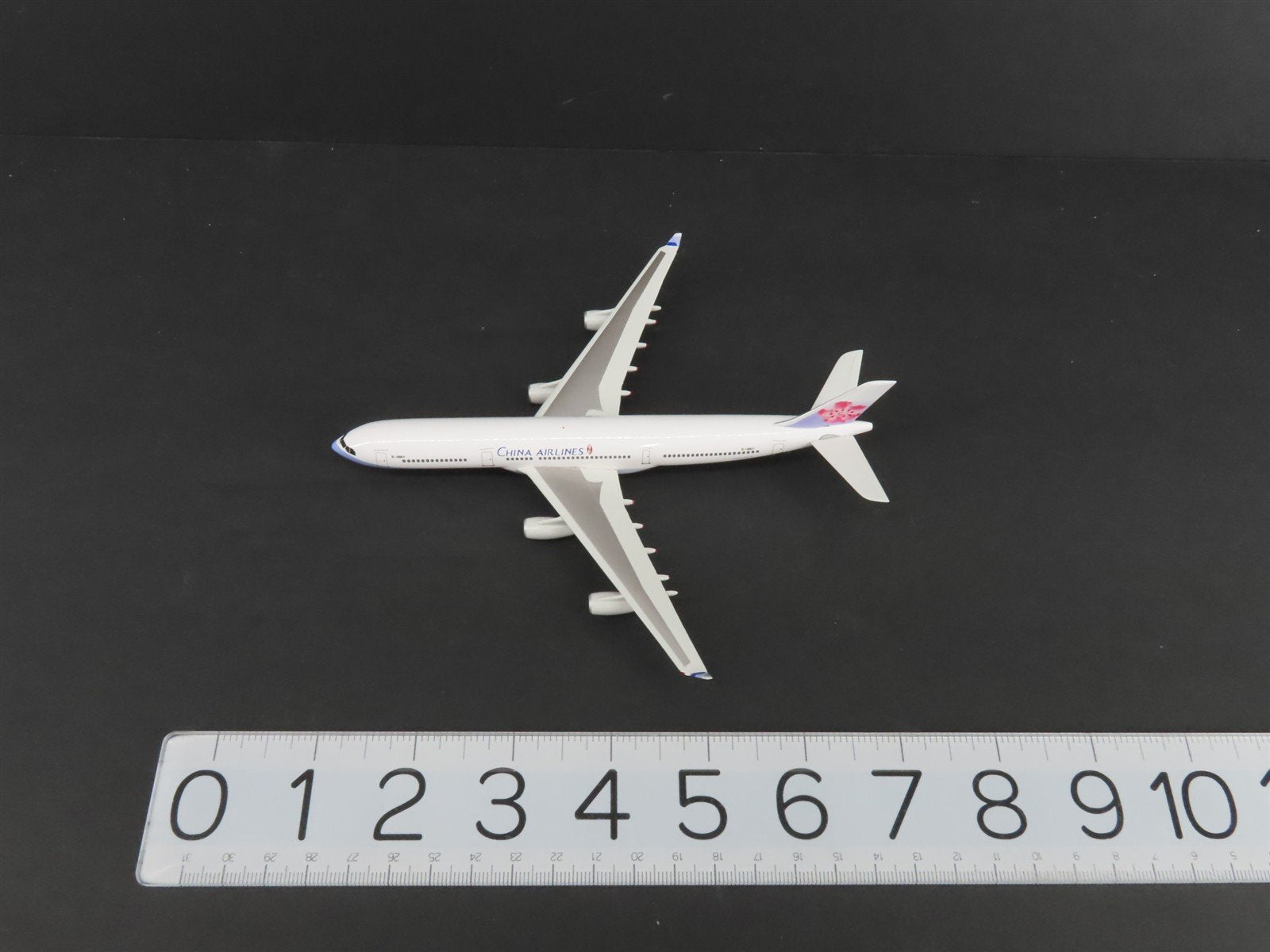 1:400 Scale Airshop Die-Cast China Airlines Airbus A340-300 Aircraft B-18801