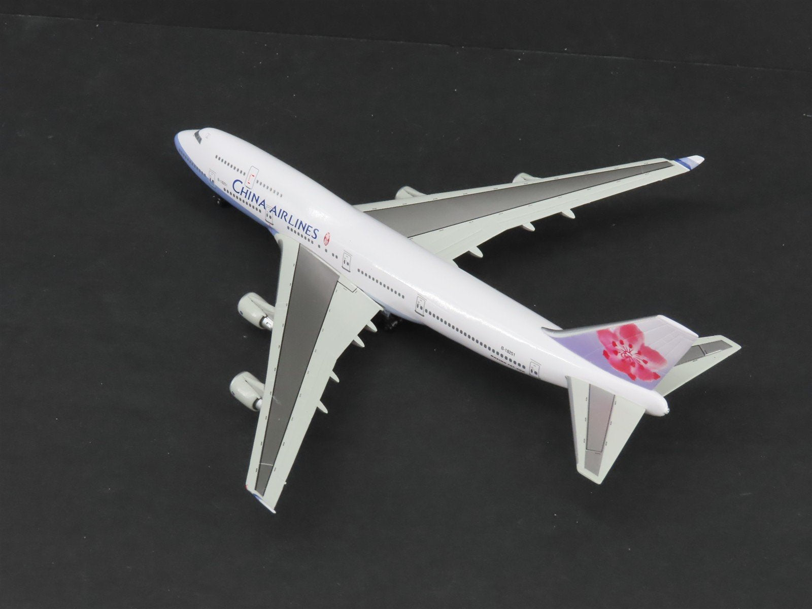 1:400 Scale Airshop Die-Cast China Airlines Boeing 747-400 Aircraft B-18251