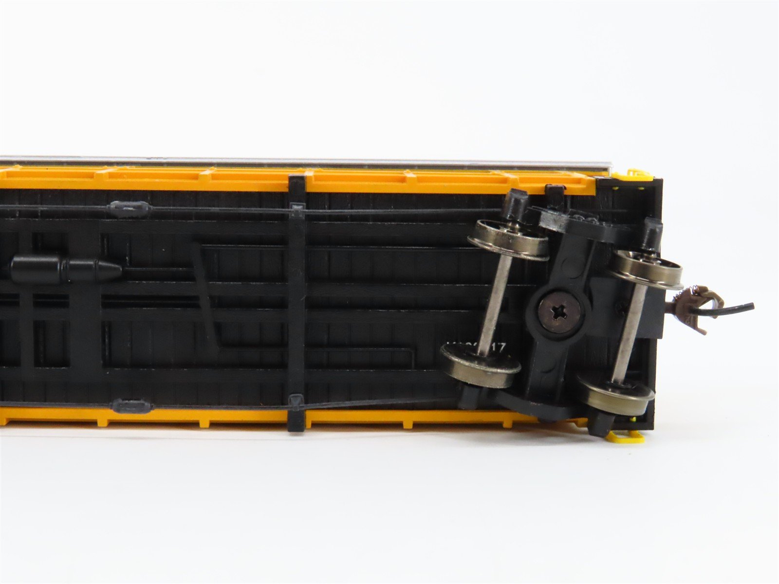 HO Scale Bachmann 17448 Unlettered Open-Sided Excursion Passenger Car