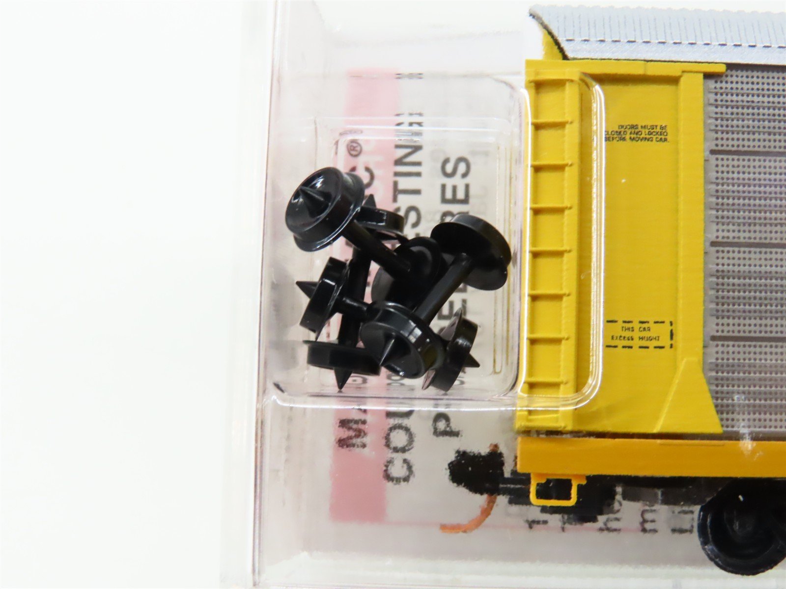 N Scale Micro-Trains MTL 11100040 ETTX C&O Chessie System 89' Auto Rack #802679