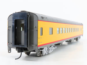 HO Scale Walthers 932-6931 UP Union Pacific Railroad Coach Passenger Car