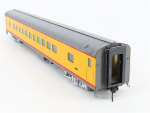 HO Scale Walthers 932-6931 UP Union Pacific Railroad Coach Passenger Car
