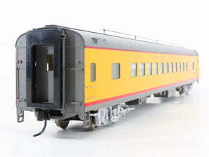 HO Scale Walthers 932-9530 UP Union Pacific Railroad Coach Passenger Car