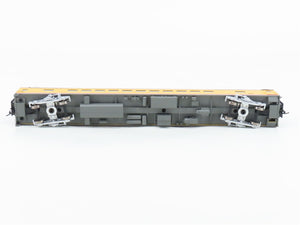 HO Scale Walthers 932-9530 UP Union Pacific Railroad Coach Passenger Car