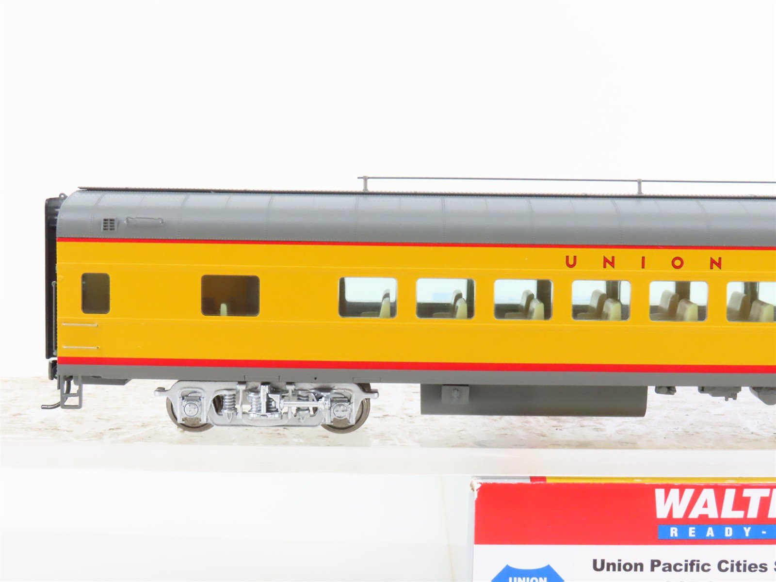 HO Scale Walthers 932-9530 UP Union Pacific Railroad Coach Passenger Car