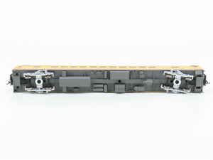 HO Scale Walthers 932-9530 UP Union Pacific Railroad Coach Passenger Car