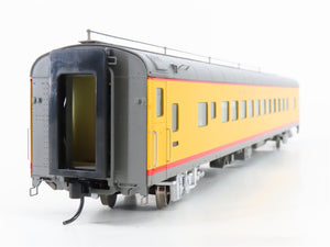 HO Scale Walthers 932-9530 UP Union Pacific Railroad Coach Passenger Car