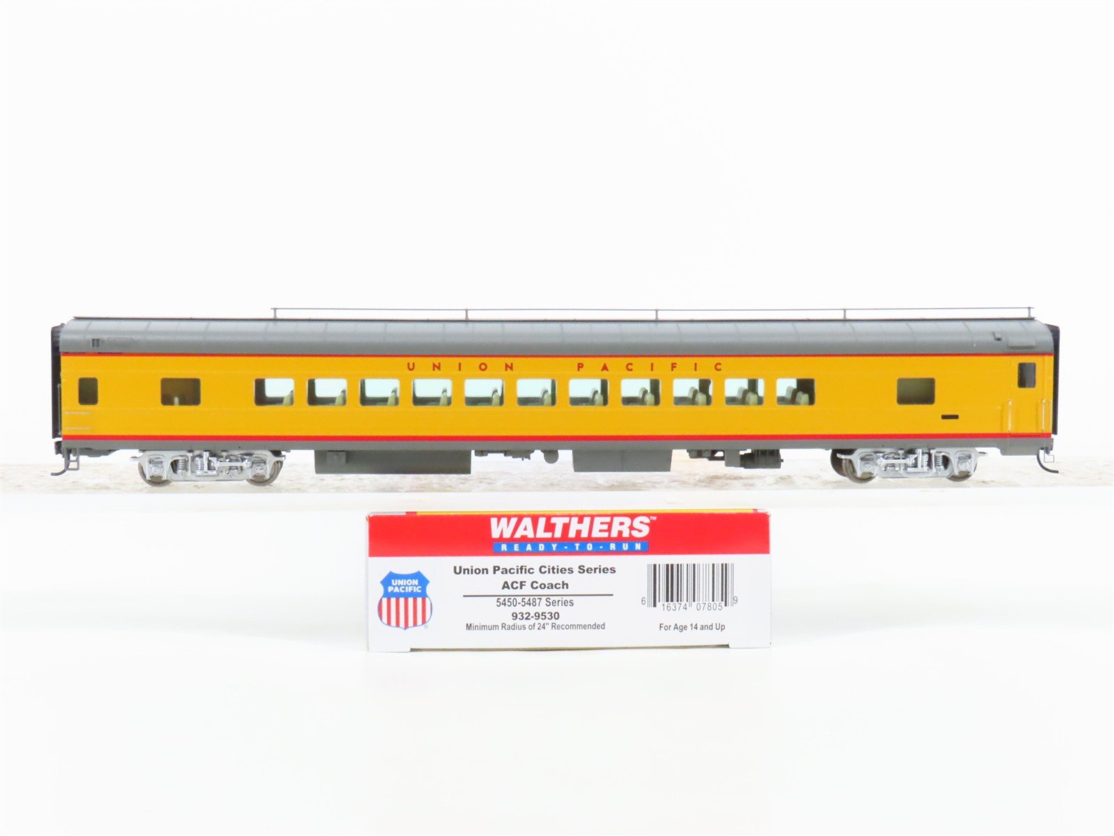 HO Scale Walthers 932-9530 UP Union Pacific Railroad Coach Passenger Car
