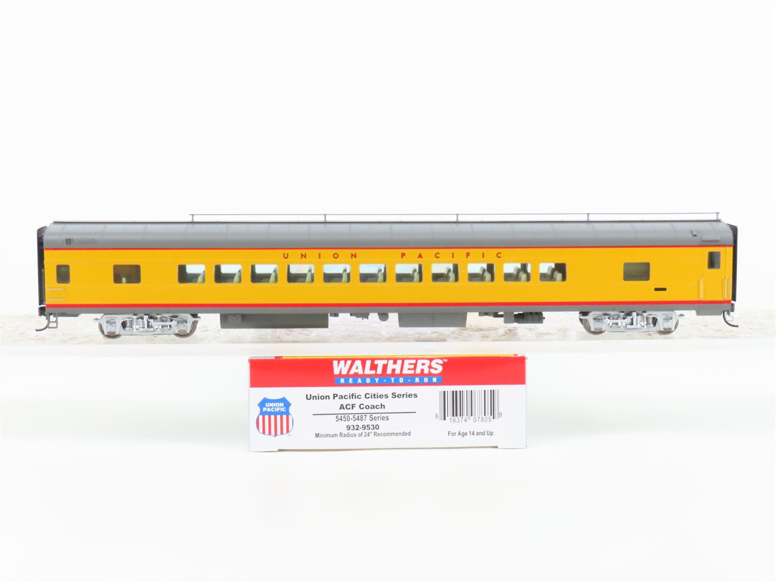 HO Scale Walthers 932-9530 UP Union Pacific Railroad Coach Passenger Car