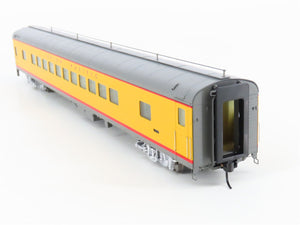 HO Scale Walthers 932-9530 UP Union Pacific Railroad Coach Passenger Car