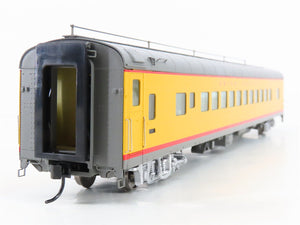 HO Scale Walthers 932-9530 UP Union Pacific Railroad Coach Passenger Car
