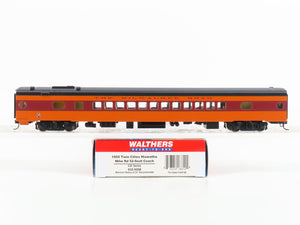 HO Scale Walthers 932-9208 MILW Milwaukee Road Hiawatha Coach Passenger Car