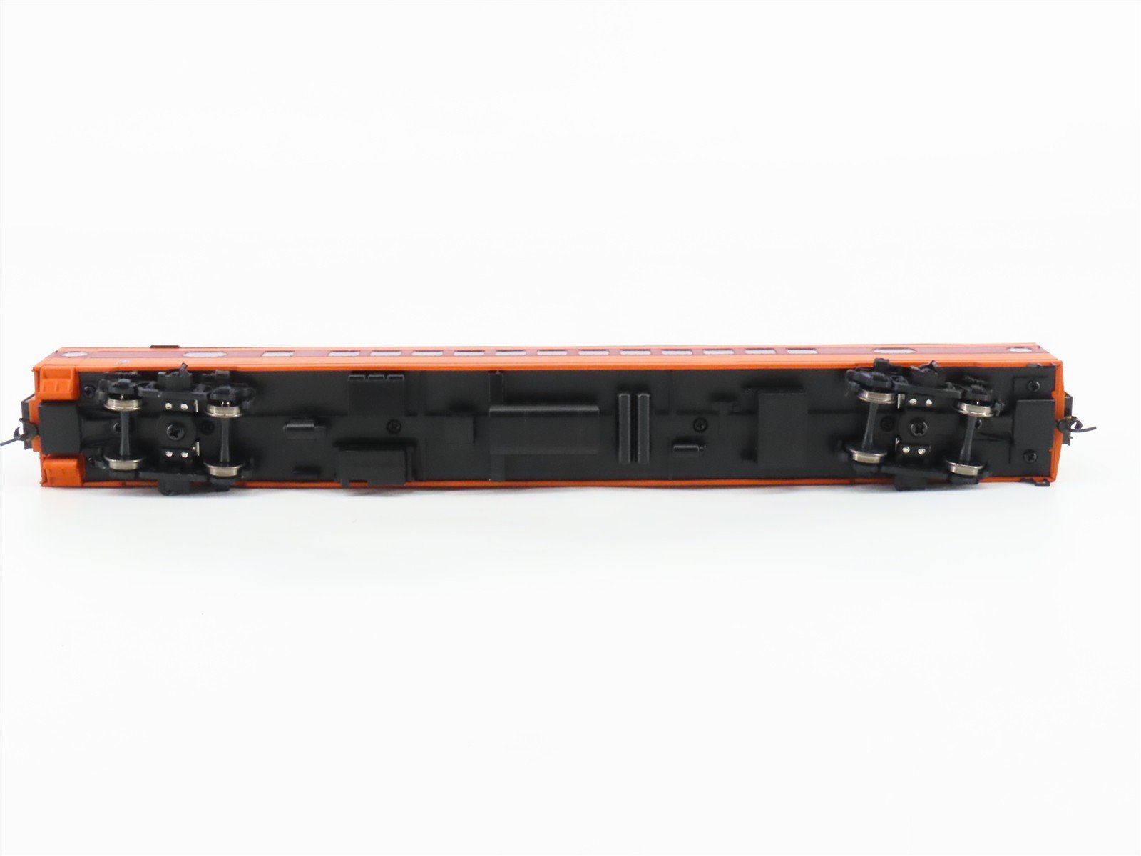 HO Scale Walthers 932-9208 MILW Milwaukee Road Hiawatha Coach Passenger Car