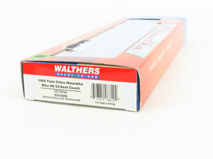 HO Scale Walthers 932-9208 MILW Milwaukee Road Hiawatha Coach Passenger Car