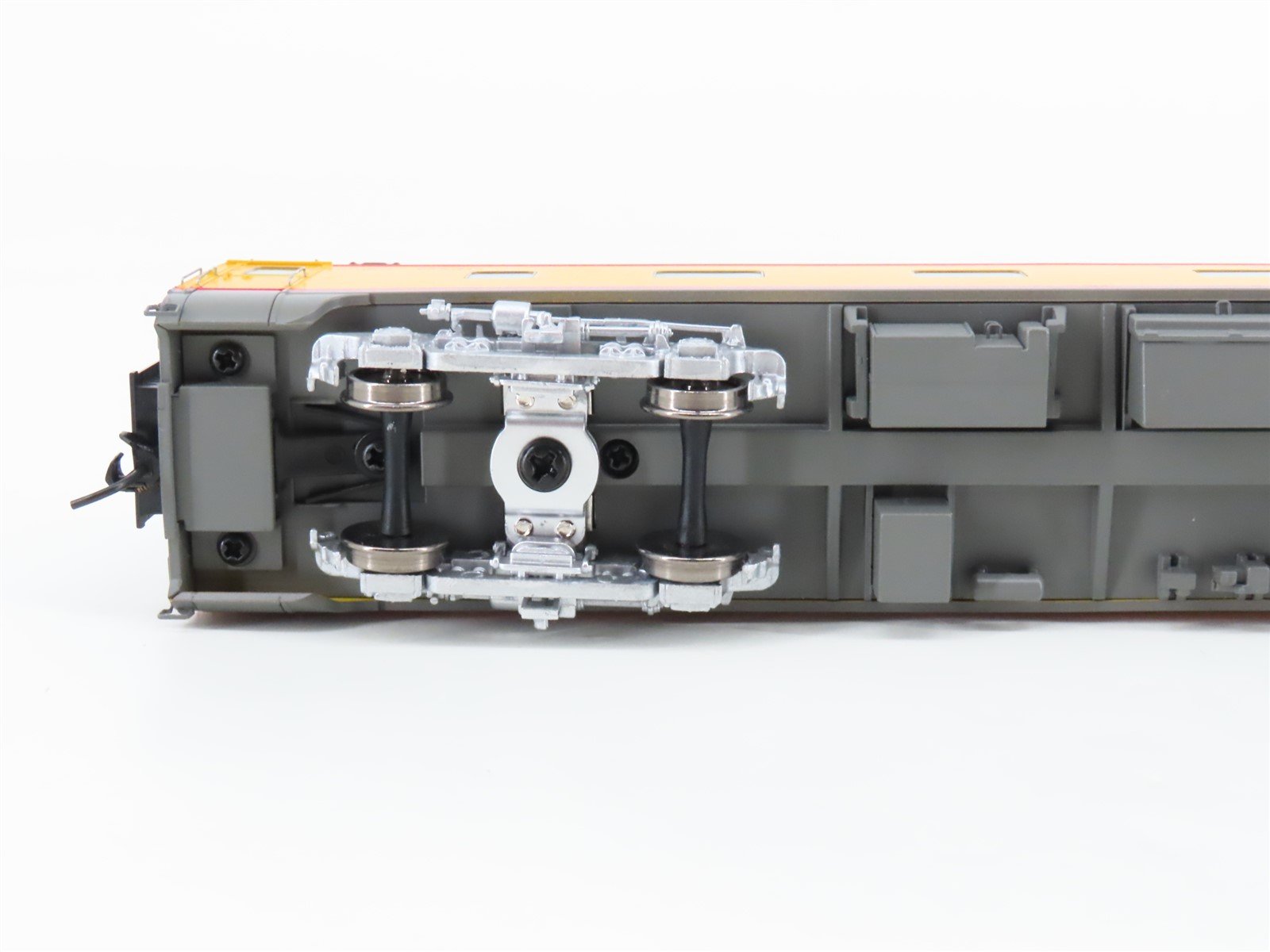 HO Scale Walthers 932-9490 UP Union Pacific Pullman Sleeper Passenger Car