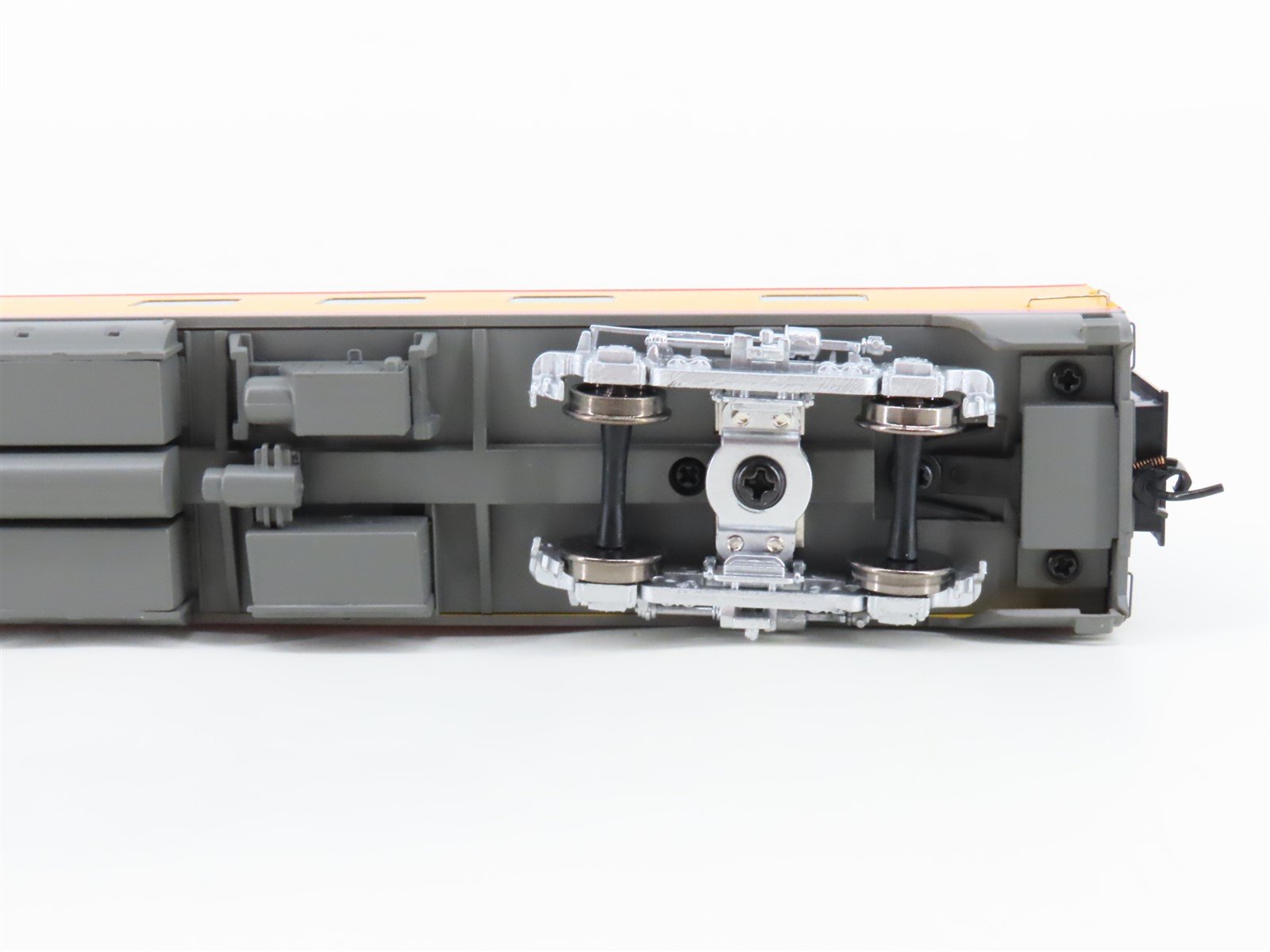 HO Scale Walthers 932-9490 UP Union Pacific Pullman Sleeper Passenger Car