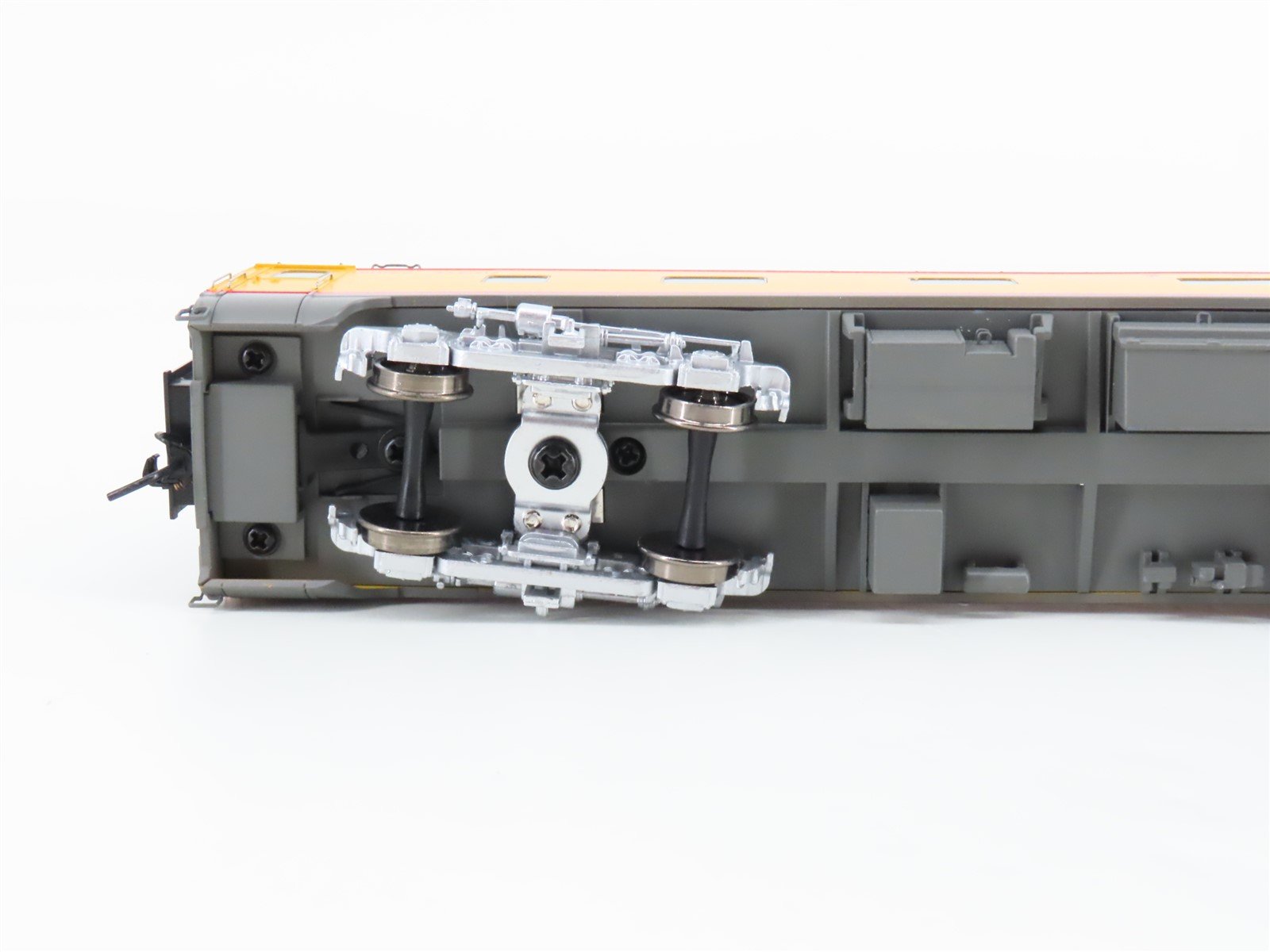 HO Scale Walthers 932-9490 UP Union Pacific Pullman Sleeper Passenger Car