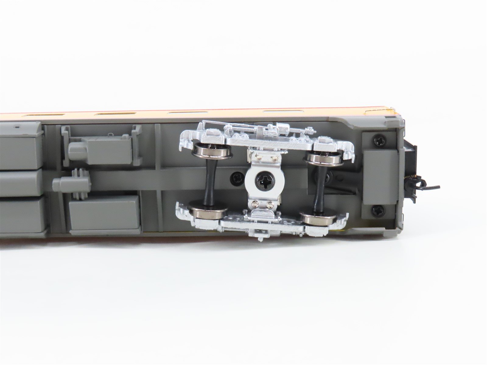 HO Scale Walthers 932-9490 UP Union Pacific Pullman Sleeper Passenger Car