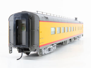 HO Scale Walthers 932-9540 UP Union Pacific Railroad Diner Passenger Car