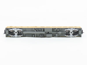 HO Scale Walthers 932-9540 UP Union Pacific Railroad Diner Passenger Car