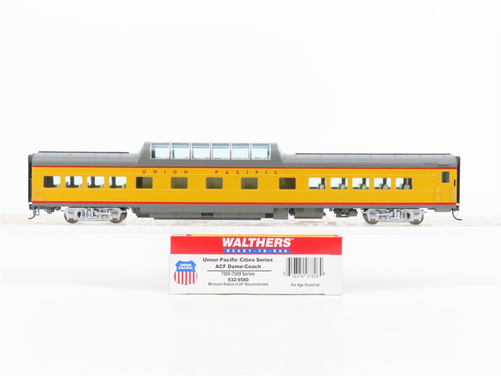 HO Scale Walthers 932-9580 UP Union Pacific Railroad Dome-Coach Passenger Car