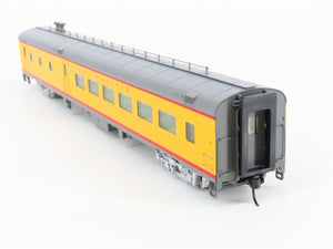 HO Scale Walthers 932-9540 UP Union Pacific Railroad Diner Passenger Car