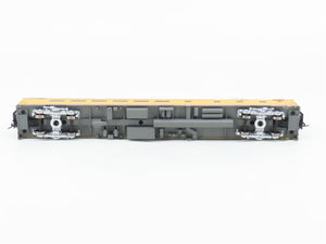 HO Scale Walthers 932-9540 UP Union Pacific Railroad Diner Passenger Car