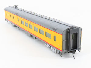 HO Scale Walthers 932-9540 UP Union Pacific Railroad Diner Passenger Car