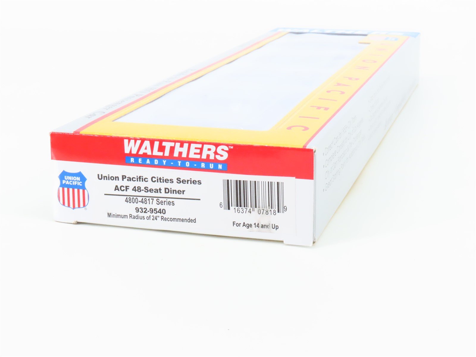 HO Scale Walthers 932-9540 UP Union Pacific Railroad Diner Passenger Car