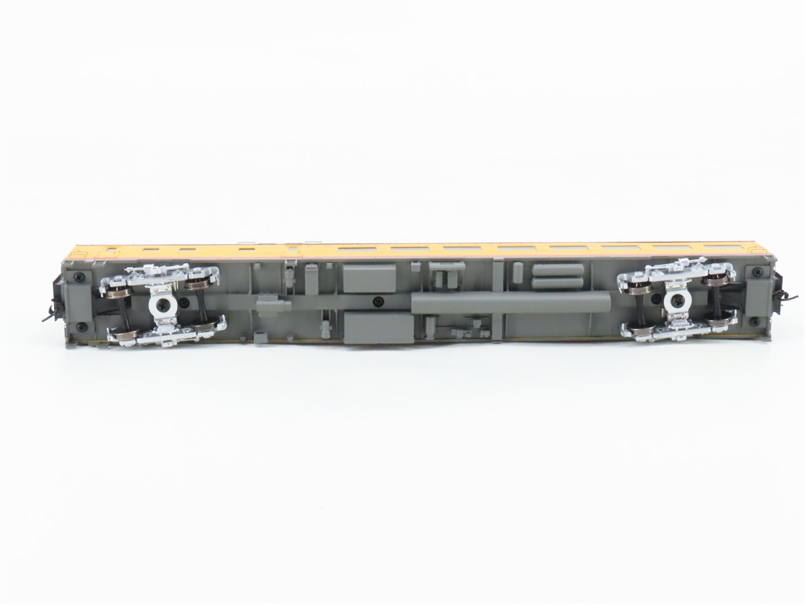 HO Scale Walthers 932-9550 UP Union Pacific Railroad CafÃ©-Lounge Passenger Car