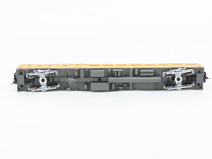 HO Scale Walthers 932-9550 UP Union Pacific Railroad CafÃ©-Lounge Passenger Car