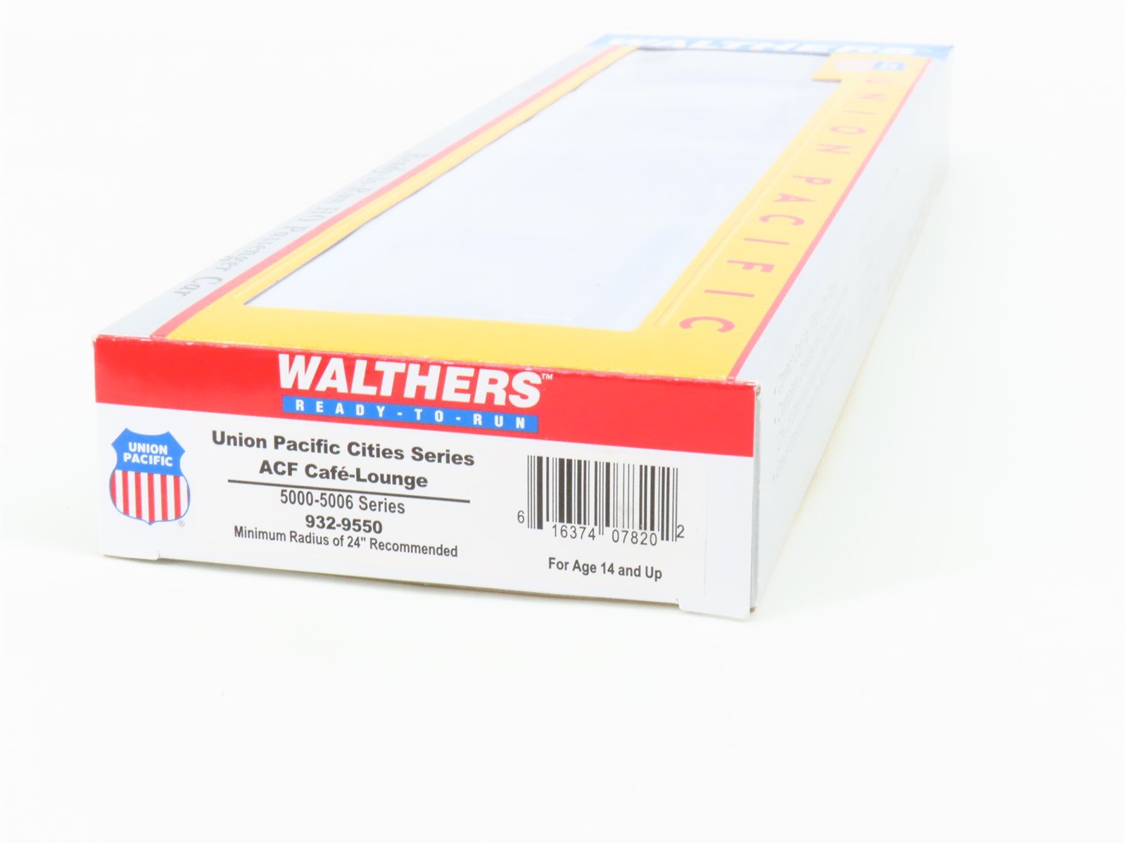 HO Scale Walthers 932-9550 UP Union Pacific Railroad CafÃ©-Lounge Passenger Car