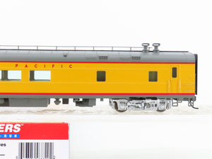 HO Scale Walthers 932-9550 UP Union Pacific CafÃ©-Lounge Passenger Car