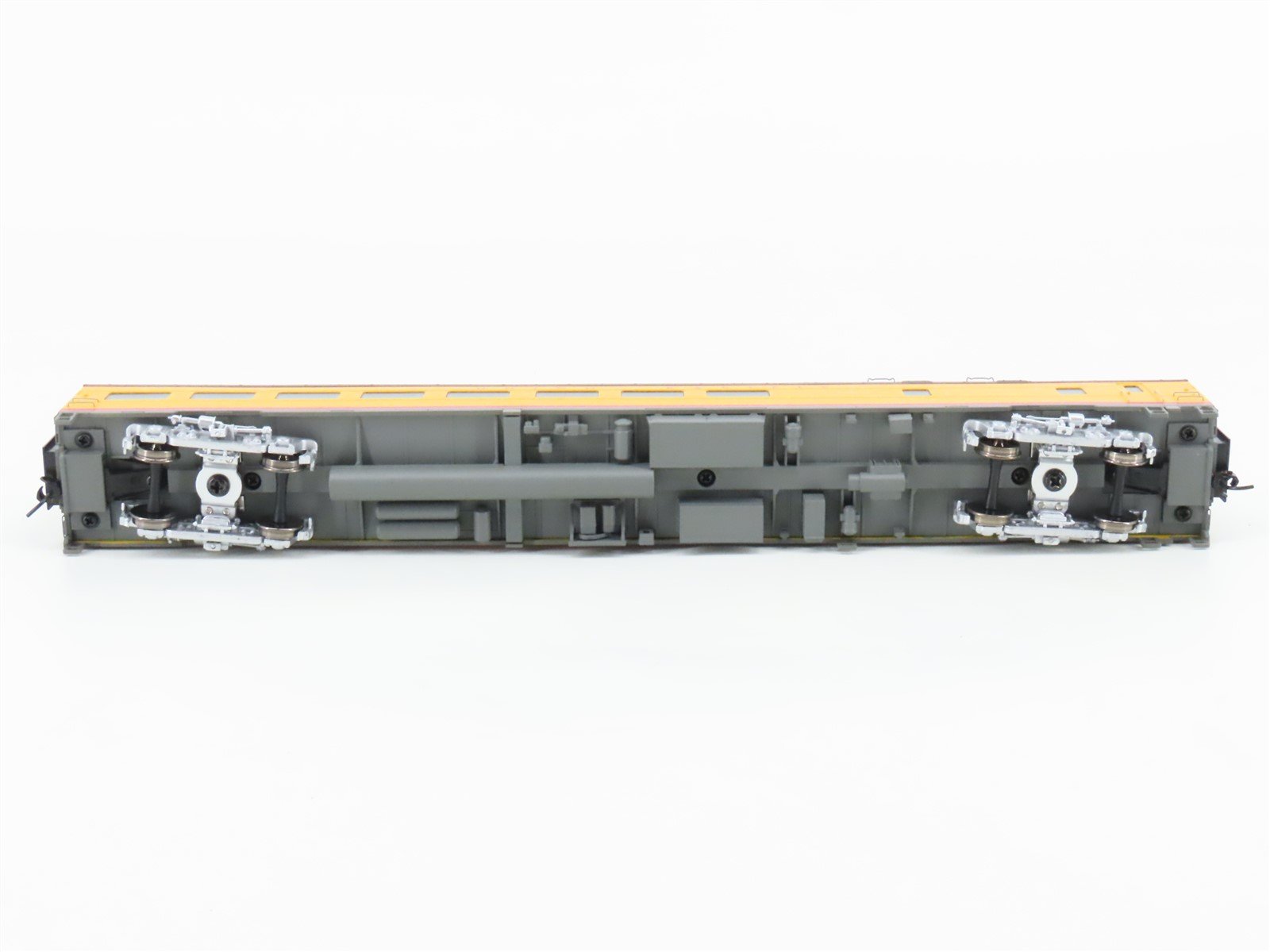 HO Scale Walthers 932-9550 UP Union Pacific CafÃ©-Lounge Passenger Car