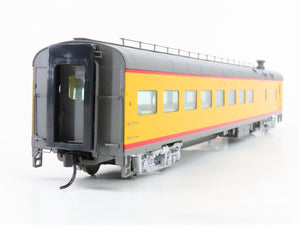 HO Scale Walthers 932-9550 UP Union Pacific Railroad Café-Lounge Passenger Car