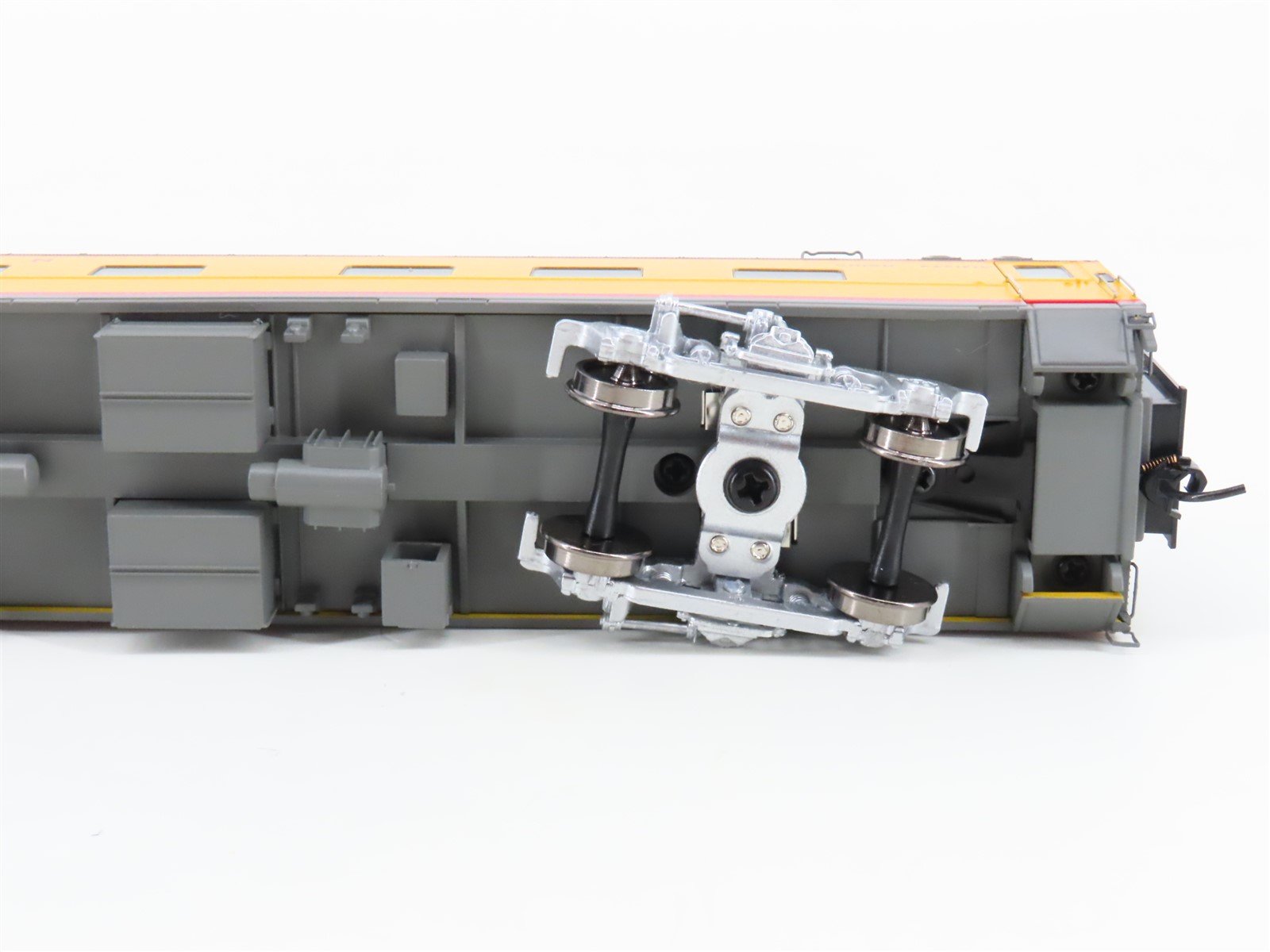 HO Scale Walthers 932-9510 UP Union Pacific Pullman Sleeper Passenger Car
